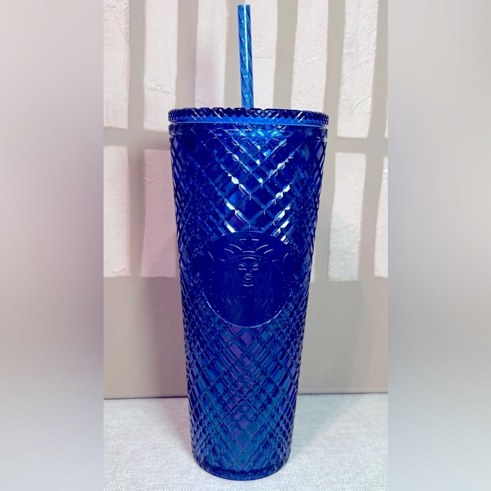 Starbucks 2022 holiday tumbler 24OZ.